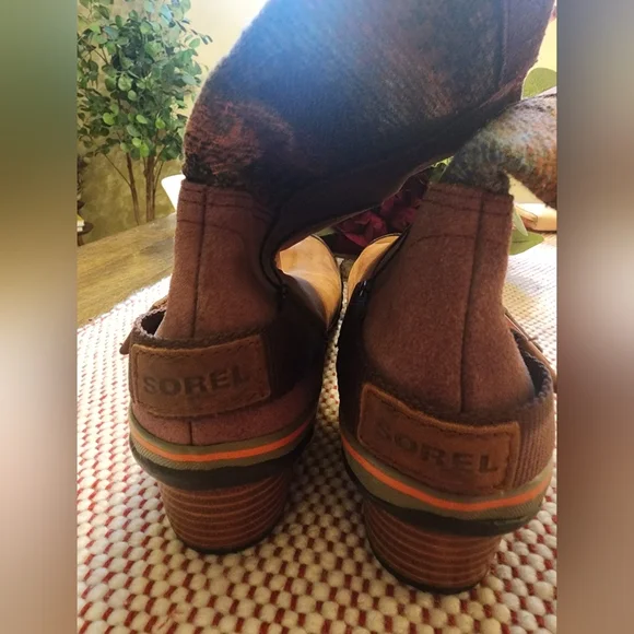 Sorel Madder Slimshortie Boots - Picture 4 of 9